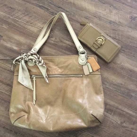 Coach Handbags - Coach soft leather camel color purse and wallet